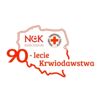 Grafika w czerwono-białej kolorystyce przedstawiająca kontur mapy Polski. Wewnątrz znajduje się logo Narodowego Centrum Krwi oraz emblemat Polskiego Czerwonego Krzyża. Pod mapą widnieje napis „90-lecie Krwiodawstwa”.